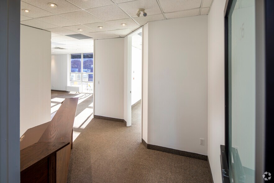 More Photos Of 2171 Avenue Rd, Toronto Office For Lease