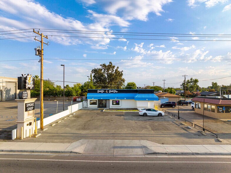 More Photos Of 9517 Rosedale Hwy, Bakersfield Freestanding For Sale