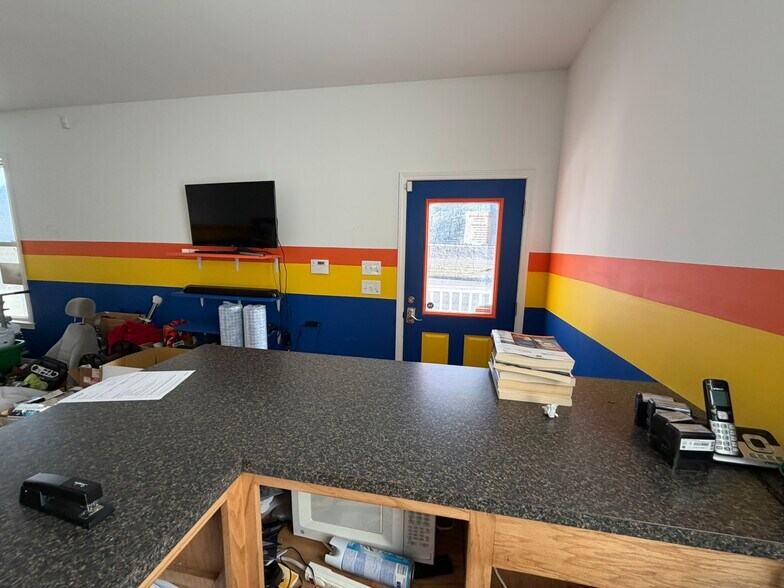 More Photos Of 602 E Lee Hwy, Wytheville Freestanding For Sale