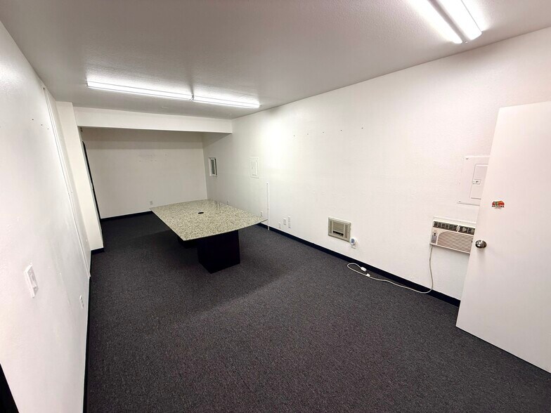 More Photos Of 3113 Market St, San Diego Office Residential For Lease