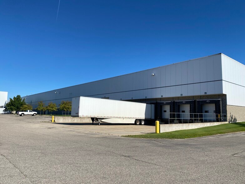 More Photos Of 100 Harbor Dr, Charlevoix Manufacturing For Sale