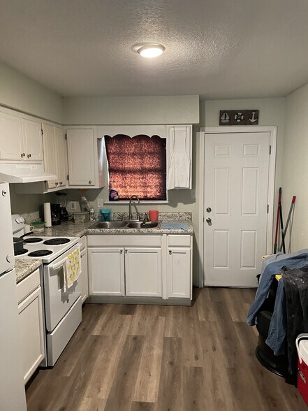 More Photos Of 705 26th 1/2 St, Gulfport Apartments For Sale