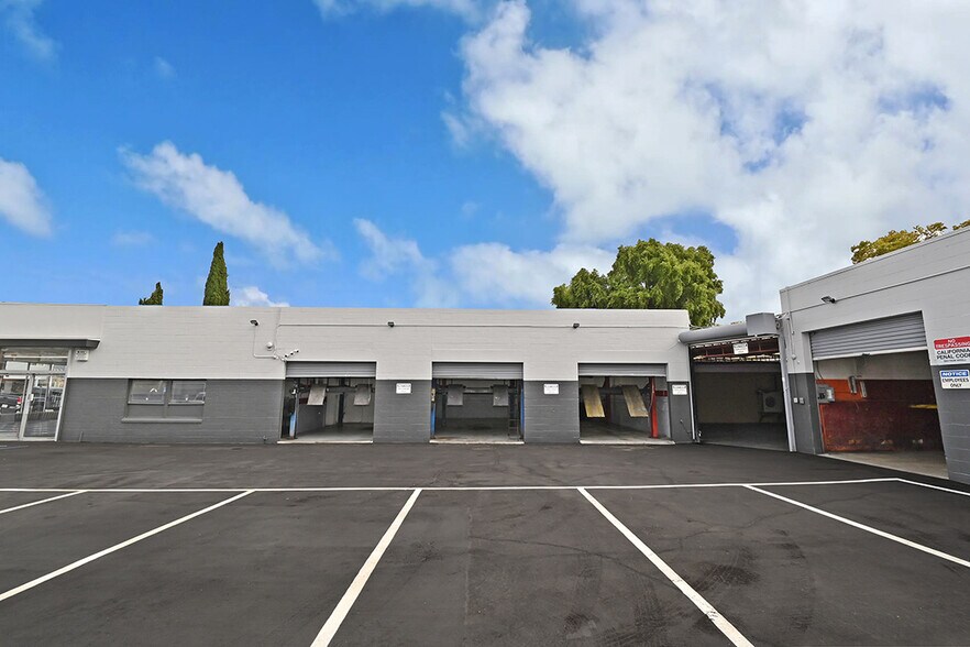 More Photos Of 21135 Mission Blvd, Hayward Auto Repair For Sale
