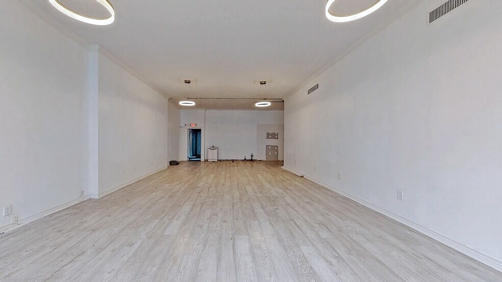 More Photos Of 715-717 Queen St E, Toronto Storefront Retail Office For Lease