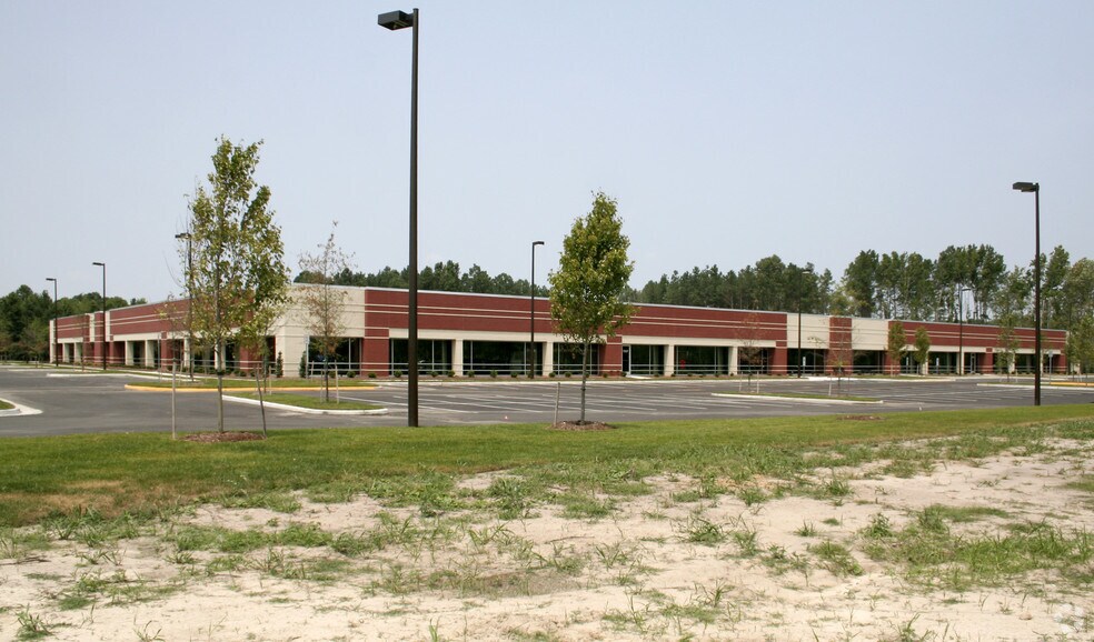 More Photos Of 7007 Harbour View Blvd, Suffolk Office For Lease