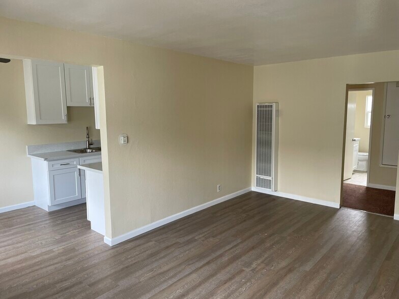 More Photos Of 10223 Darby Ave, Inglewood Apartments For Sale