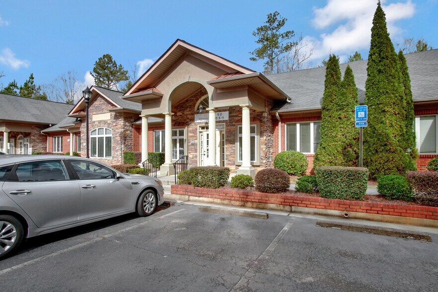 More Photos Of 4720 Peachtree Industrial Blvd, Berkeley Lake Office For Lease