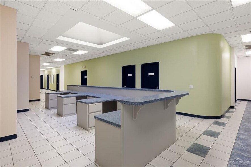 More Photos Of 451 E Alton Gloor Blvd, Brownsville Medical For Sale