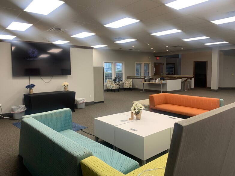 More Photos Of 4845 Fulton Dr NW, Canton Office For Lease