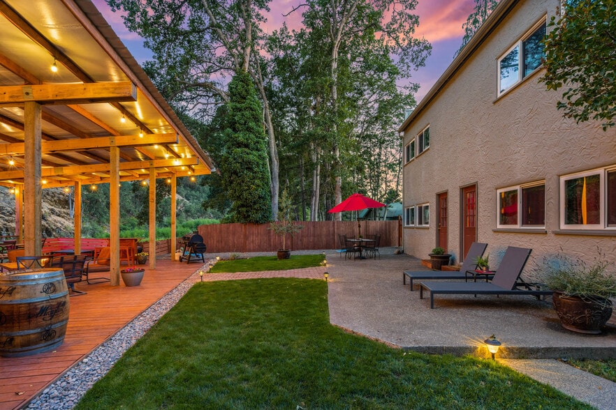 More Photos Of 218 2nd St, Klickitat Hotel For Sale