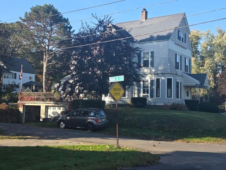 More Photos Of 115 Limerock St, Rockland Apartments For Sale