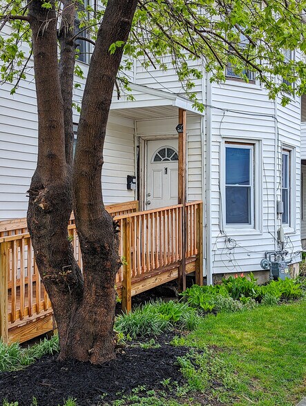 More Photos Of 105 Madison Ave, Endicott Apartments For Sale