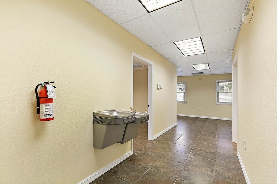 More Photos Of 6790 65th Way N, Pinellas Park Freestanding For Lease