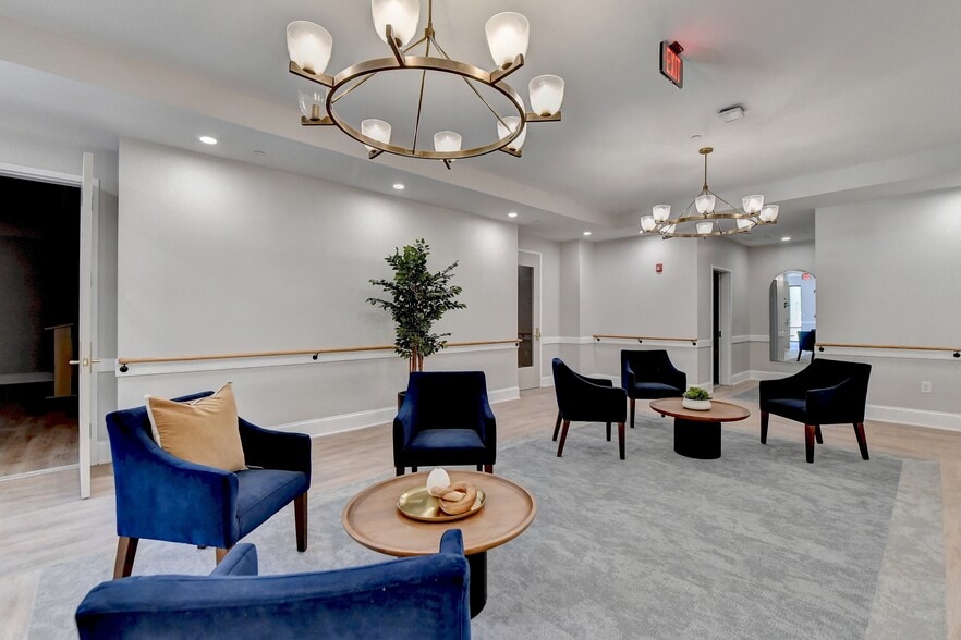 More Photos Of 1495 Satellite Blvd NW, Suwanee Assisted Living For Lease