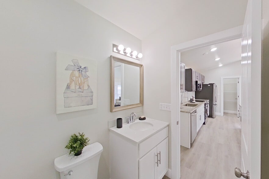 More Photos Of 695 Livernois St, Ferndale Apartments For Sale