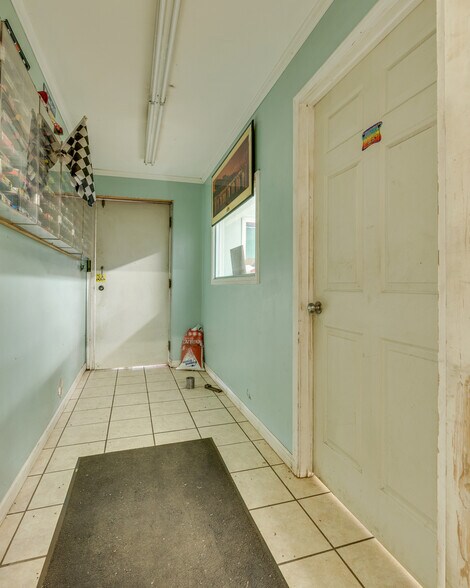 More Photos Of 5560 Highway 19 E, Hampton Manufacturing For Sale