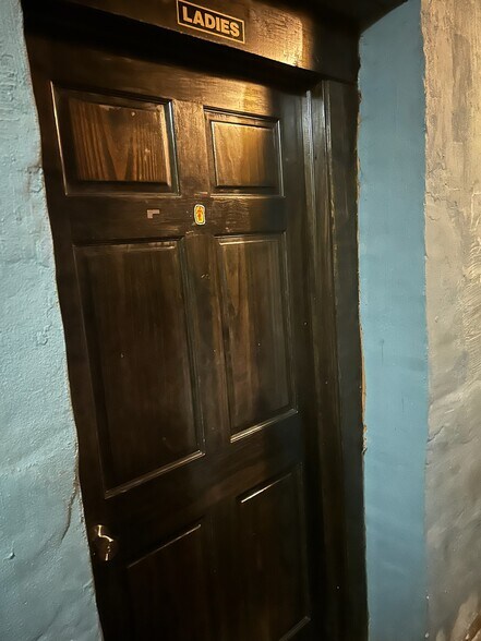 More Photos Of 120-126 Oakland ave, Decatur General Retail For Lease