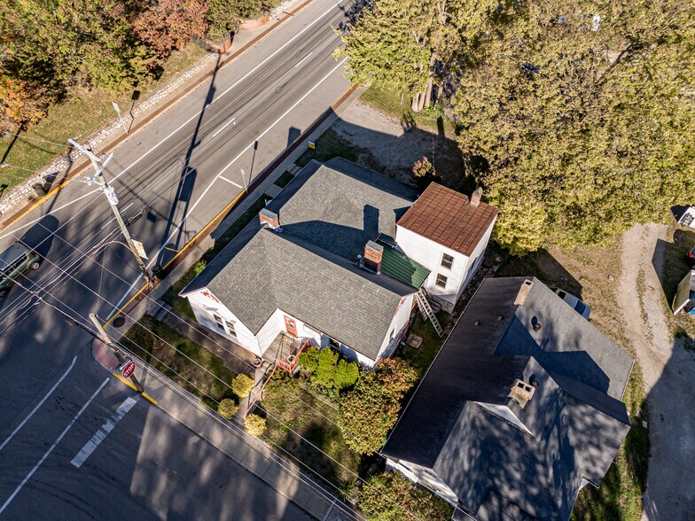 More Photos Of 724 Washington St, Shelbyville Freestanding For Sale