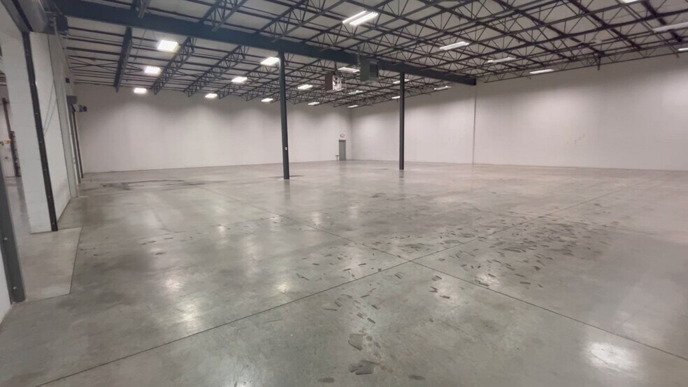 More Photos Of 355 W Boden St, Milwaukee Industrial For Sale