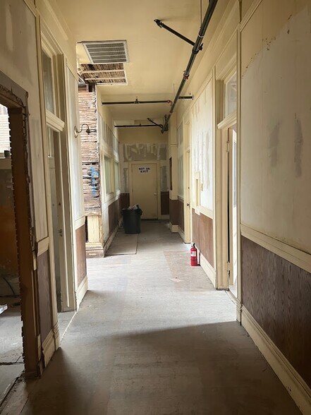 More Photos Of 708 Main St, Caldwell Storefront Retail Office For Lease