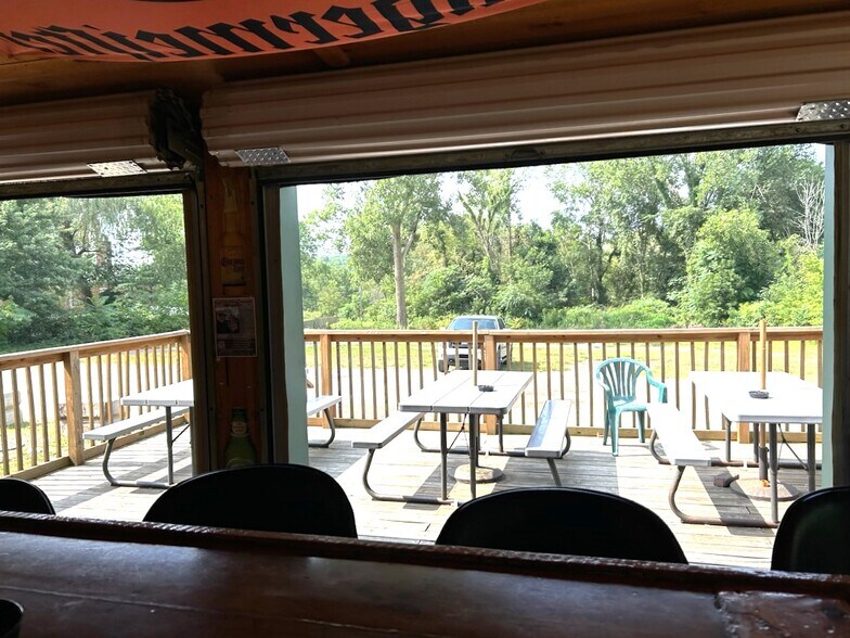 More Photos Of 2521 Waynesburg Dr SE, Canton General Retail For Sale