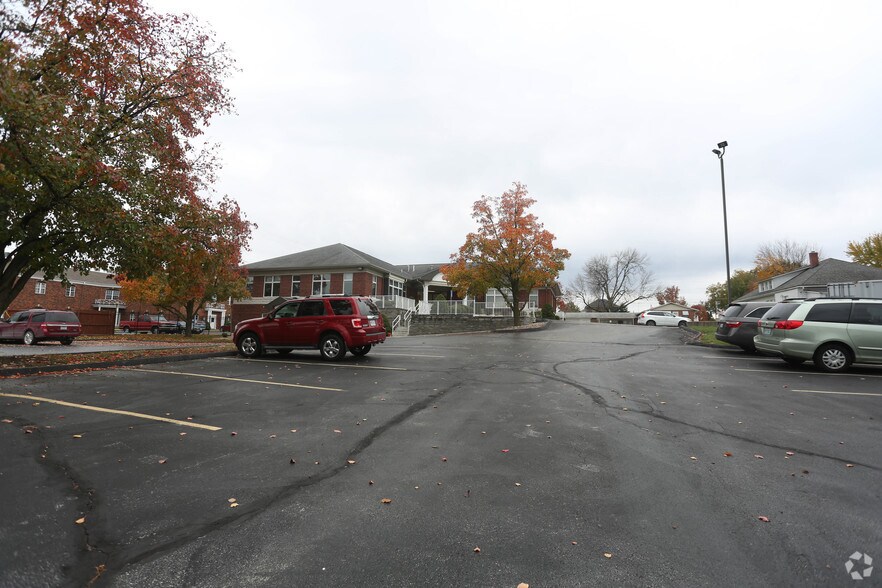 More Photos Of 103 Church St, O'Fallon Medical For Lease