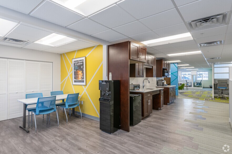 More Photos Of 410 Amherst St, Nashua Office For Lease