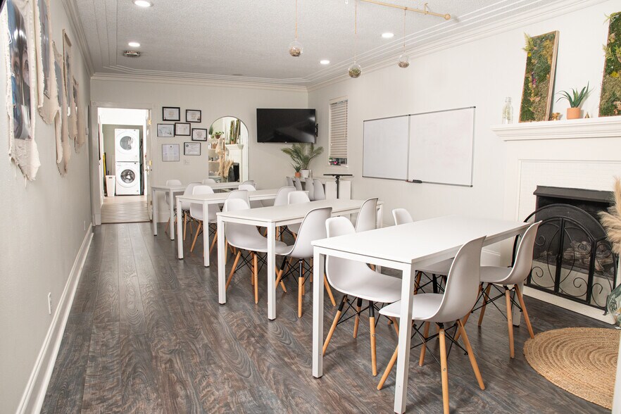 More Photos Of 23 E 8th St, Panama City Office Residential For Sale