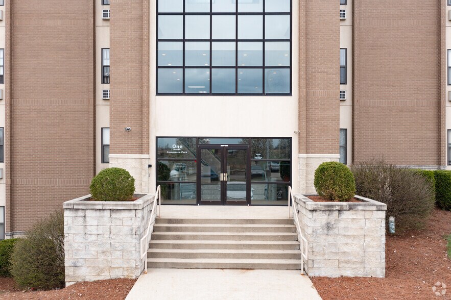 More Photos Of 1 N Commerce Park Dr, Lockland Medical For Lease