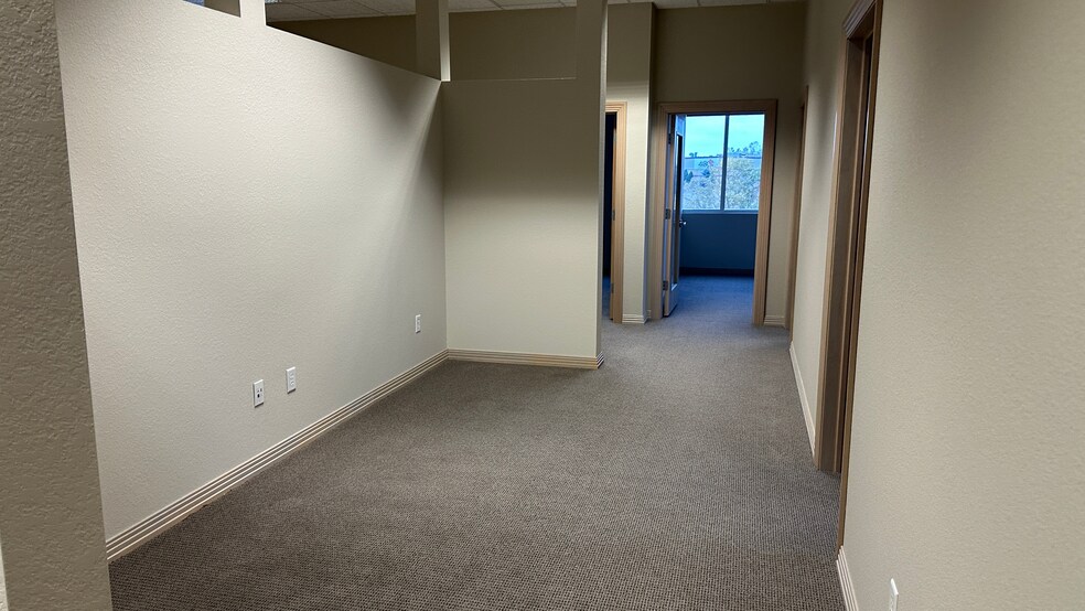 More Photos Of 3051 Progress Way, Kaukauna Coworking Space