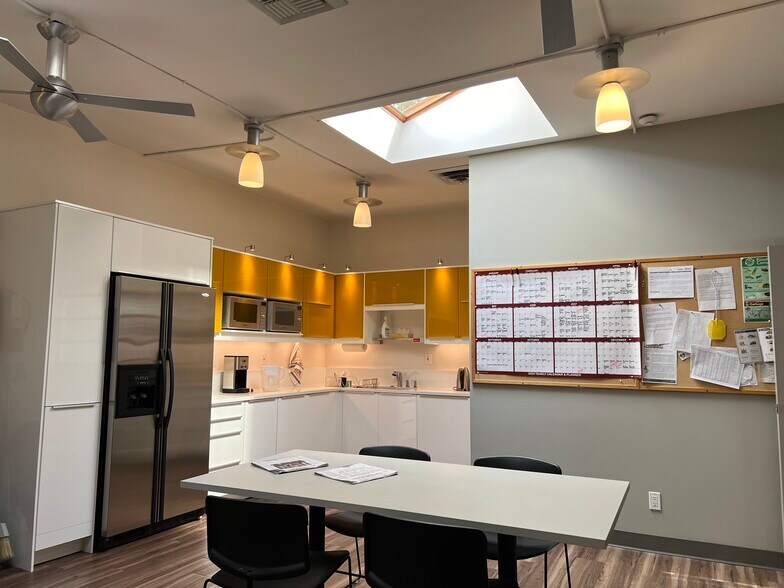 More Photos Of 3111 27th St S, Seattle Warehouse For Sale