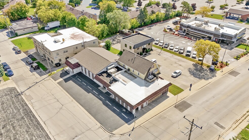 More Photos Of 2703 S Chicago Ave, South Milwaukee General Retail For Sale