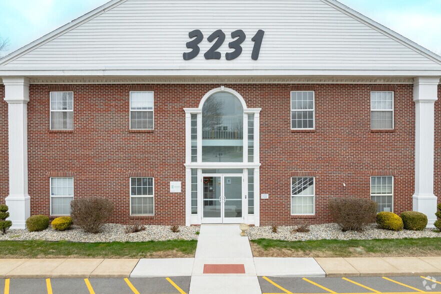 More Photos Of 3231 Central Park W, Toledo Medical For Lease