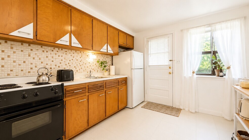 More Photos Of 8047 W Foster Ln, Niles Apartments For Sale