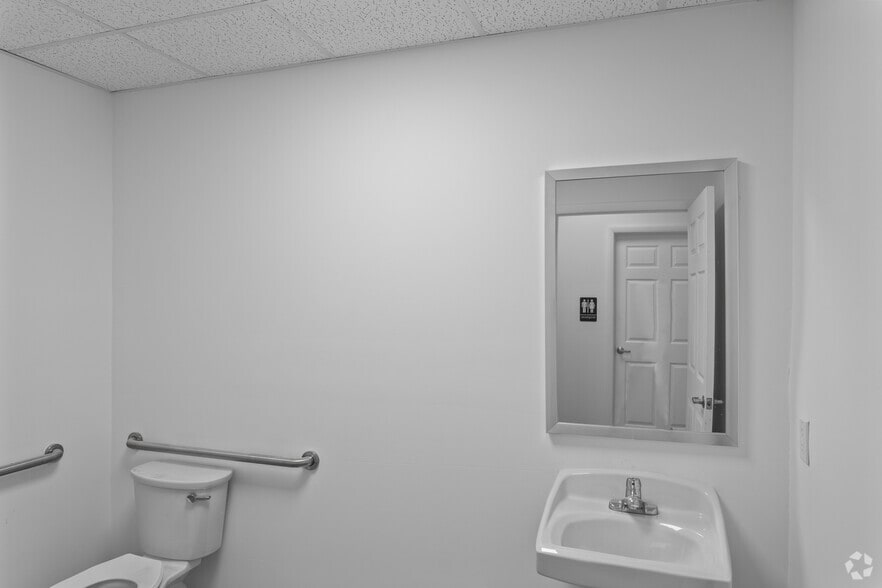 Photo of 1st Floor Ste B116-117