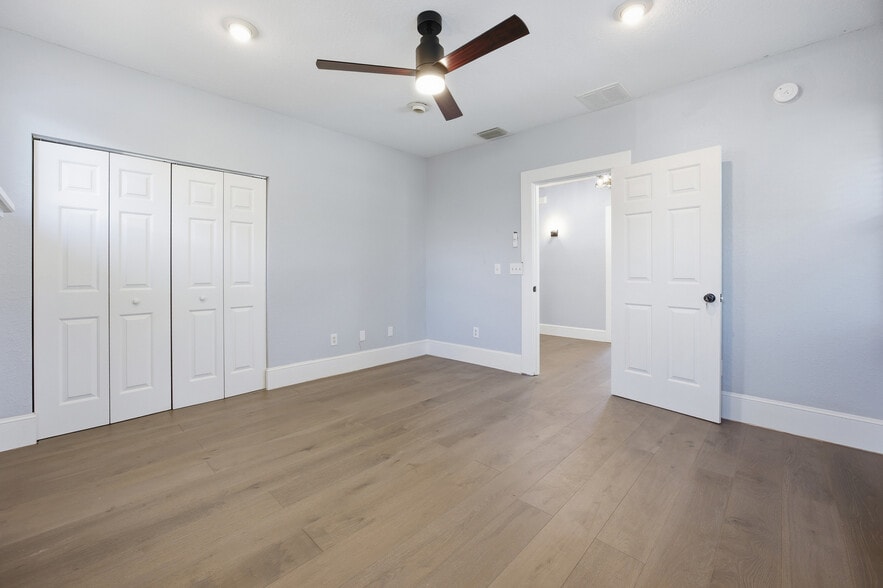 More Photos Of 527 NE 8th Ave, Ocala Office Residential For Sale