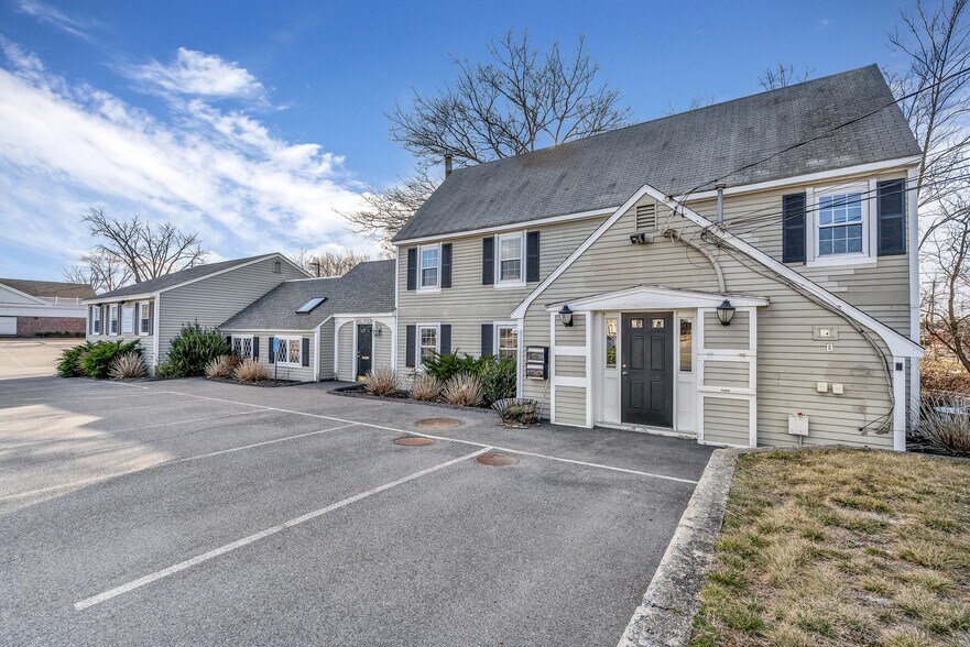 More Photos Of 311 Boston Post Rd, Wayland Office For Sale