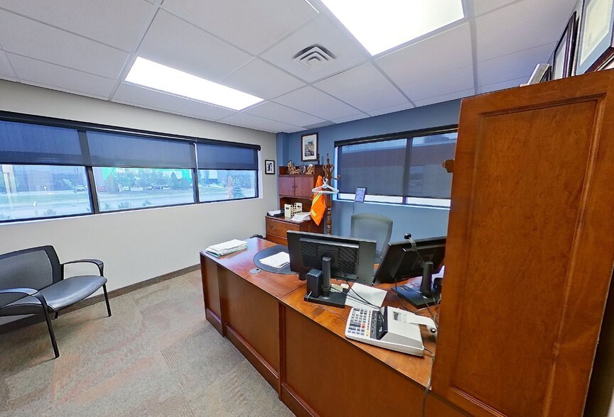 More Photos Of 10457 184 St NW, Edmonton Office For Lease