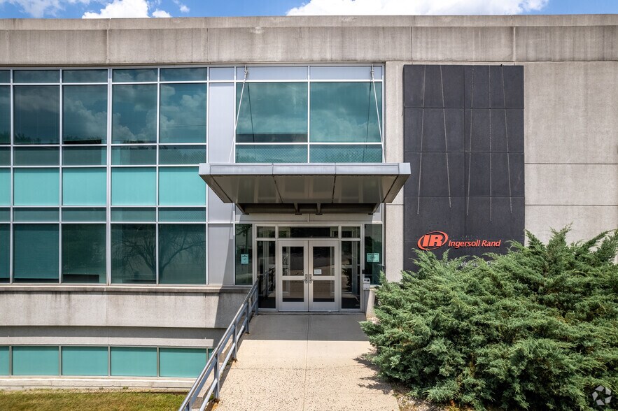 More Photos Of 1467 Rt 31 S, Annandale Office For Sale