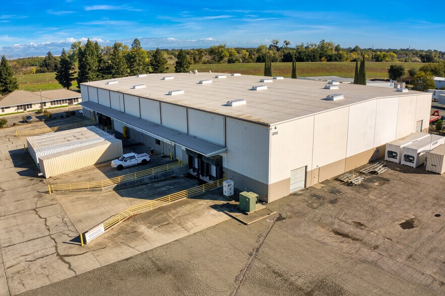 More Photos Of 1200 Putman Ave, Yuba City Warehouse For Lease