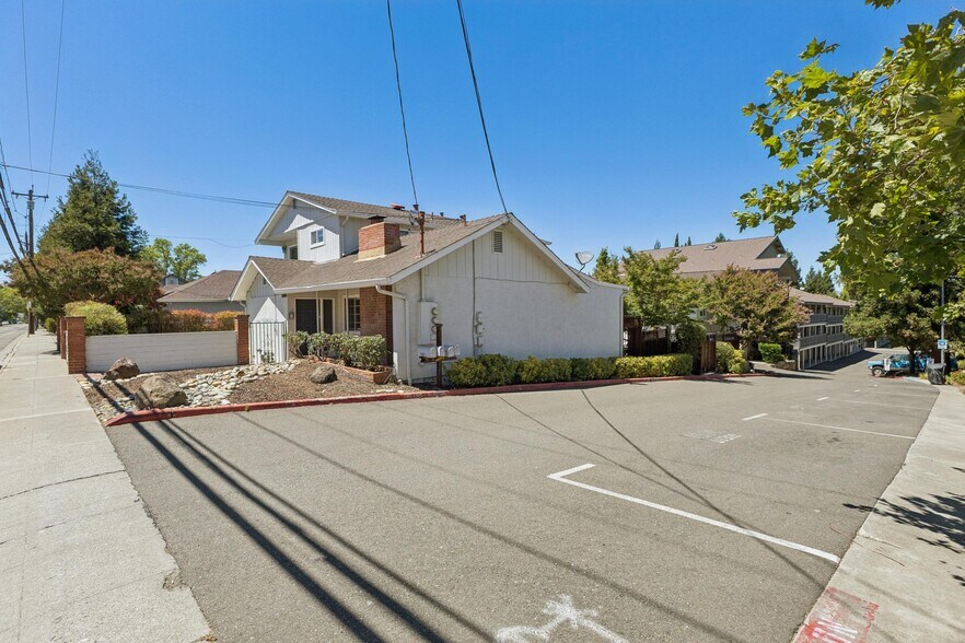 More Photos Of 3851 Vineyard Ave, Pleasanton Multifamily For Sale