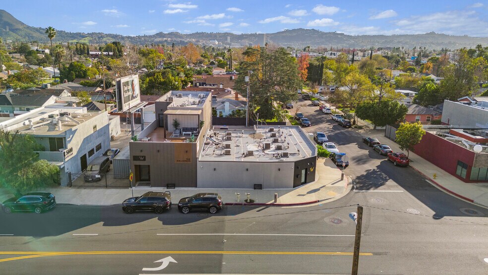 More Photos Of 10442 Burbank Blvd, North Hollywood Office For Sale