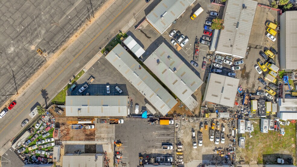 More Photos Of 5753-5755 W Barstow Ave, Fresno Warehouse For Lease