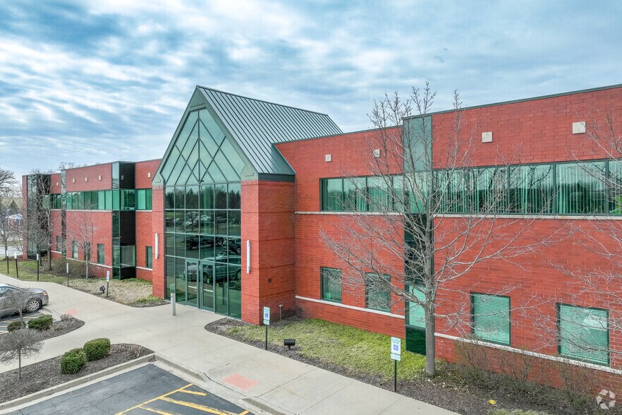 More Photos Of 12151-12199 Regency Pky, Huntley Office For Sale