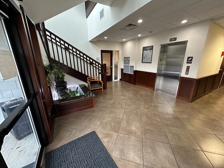 More Photos Of 463 Tremont St W, Port Orchard Medical For Lease