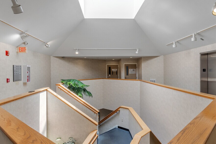 More Photos Of 320 Phillips St, North Kingstown Medical For Sale