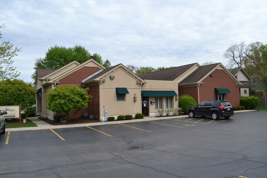 More Photos Of 301 W Railroad Ave, Bartlett General Retail For Sale