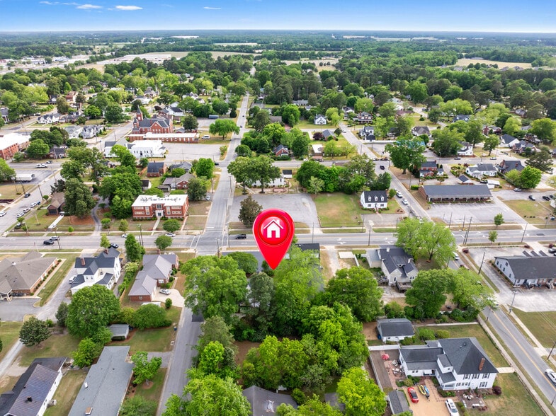 More Photos Of 504 W Broad St, Dunn Office For Sale