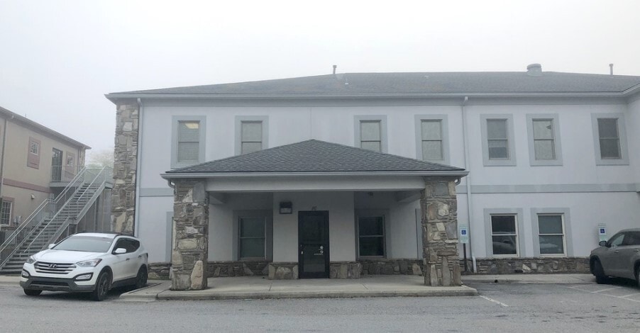 Primary Photo Of 16 Physician Dr, Clyde Hospital For Sale