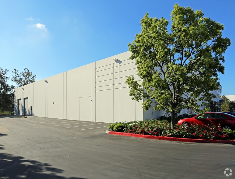 More Photos Of 20562 Crescent Bay Dr, Lake Forest Warehouse For Lease